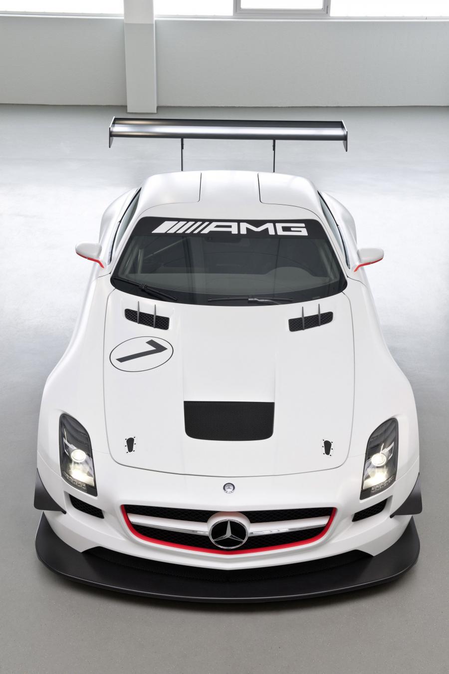 Mercedes-Benz SLS AMG GT3 2010 года  (фото 10 из 47)